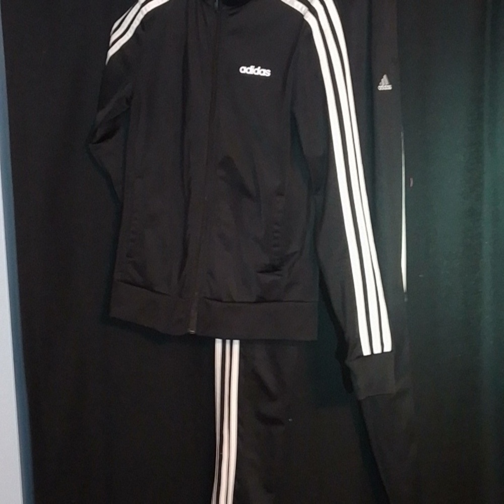 Adidas tracksuit set